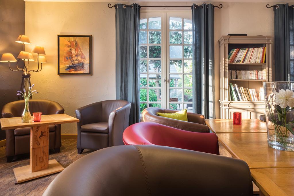 Logis L'Ermitage Hotel & Restaurant Saulges Esterno foto