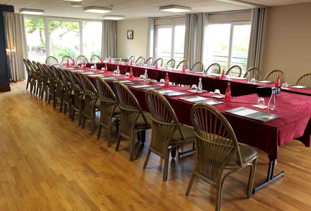 Logis L'Ermitage Hotel & Restaurant Saulges Esterno foto